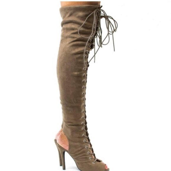 Breckelles Faux suede lace up - size 7 - Picture 1 of 10